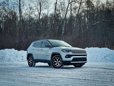 New 2026 Jeep Compass Limited image 2