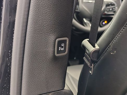 New 2026 Chrysler Pacifica Select FWD image 20