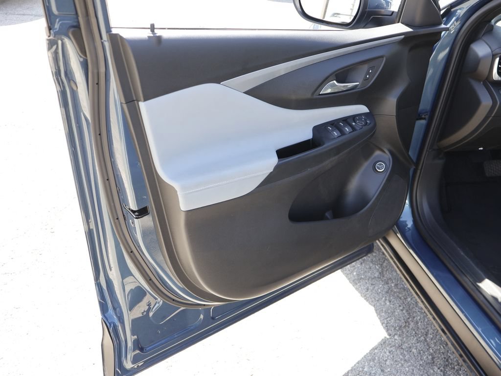 Used 2024 Buick Envista Preferred w/ Convenience II Package FWD image 19