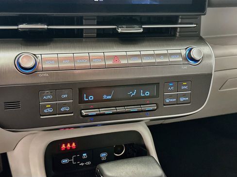 Used 2025 Hyundai Kona SEL AWD/4WD image 23