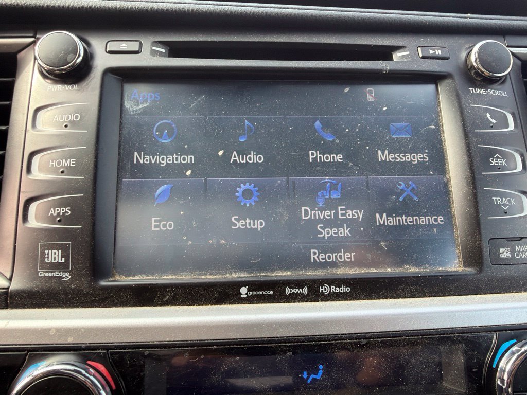 Used 2017 Toyota Highlander Limited AWD/4WD image 32