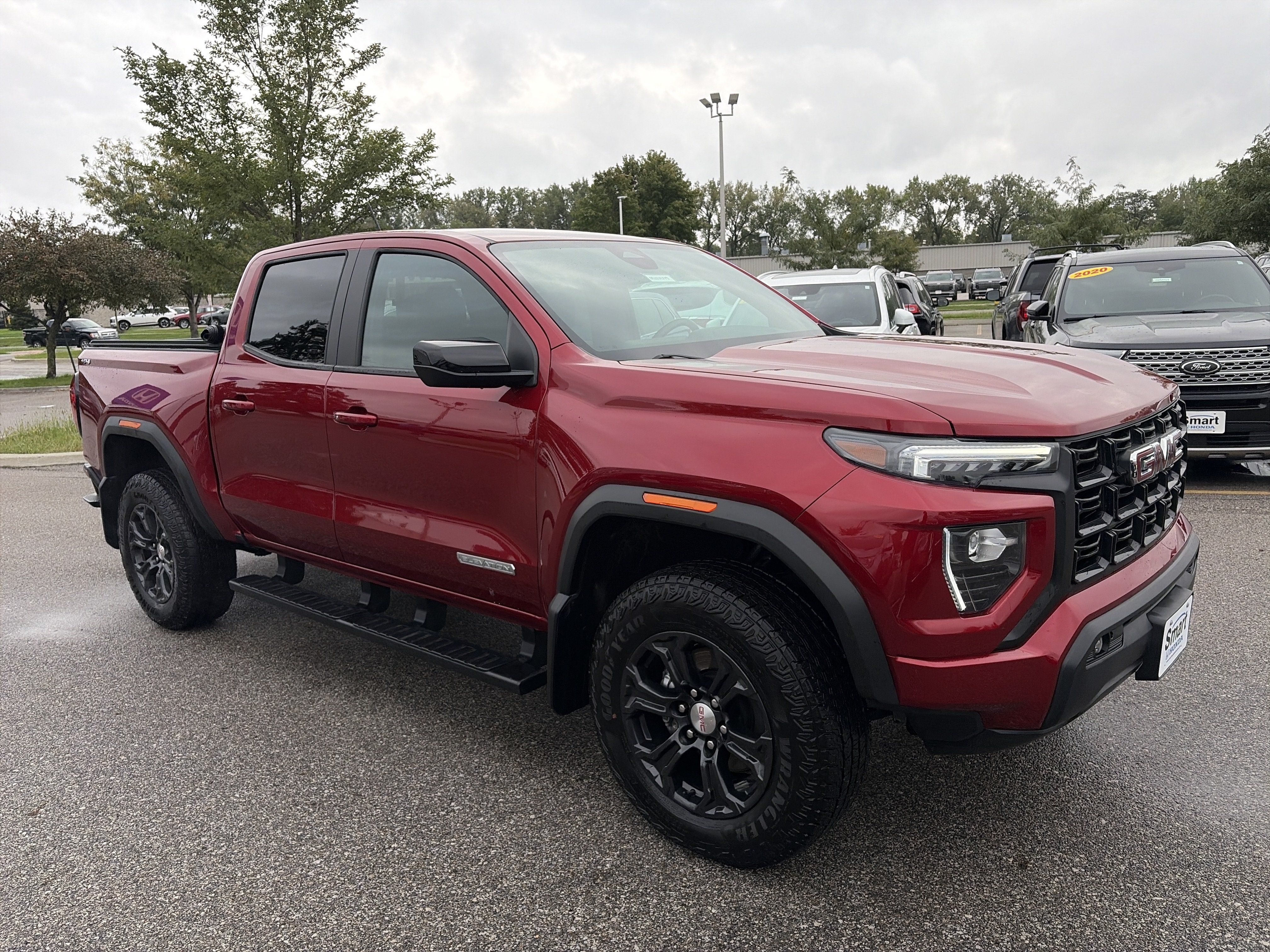 Used 2024 GMC Canyon Elevation w/ Elevation Premium Package AWD/4WD image 3
