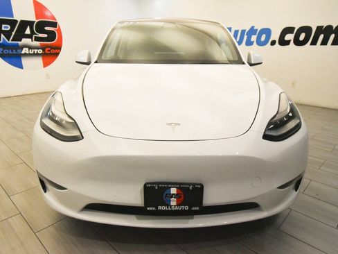Used 2022 Tesla Model Y Long Range AWD/4WD image 8