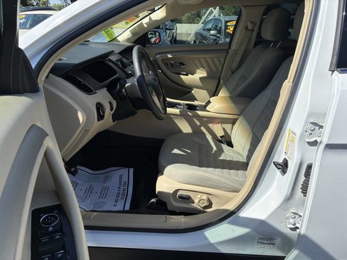 Used 2014 Ford Taurus SE FWD image 3