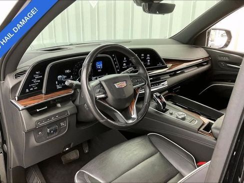 Used 2021 Cadillac Escalade Premium Luxury w/ Performance Package AWD/4WD image 17