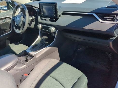 Used 2021 Toyota RAV4 XLE image 11