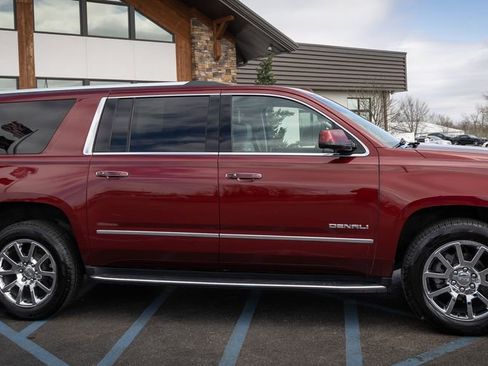 Used 2019 GMC Yukon XL Denali w/ Open Road Package image 10