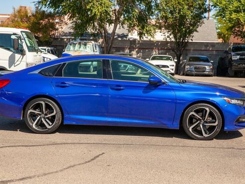 Used 2020 Honda Accord Sport image 4