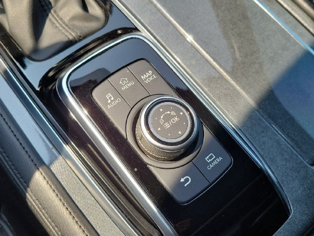 Used 2022 Nissan Armada SL w/ Midnight Edition Package RWD image 34