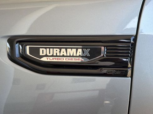 Used 2024 GMC Sierra 1500 Elevation w/ LPO, Elevation Black Package image 5