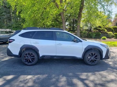Certified 2025 Subaru Outback Onyx Edition AWD/4WD image 2