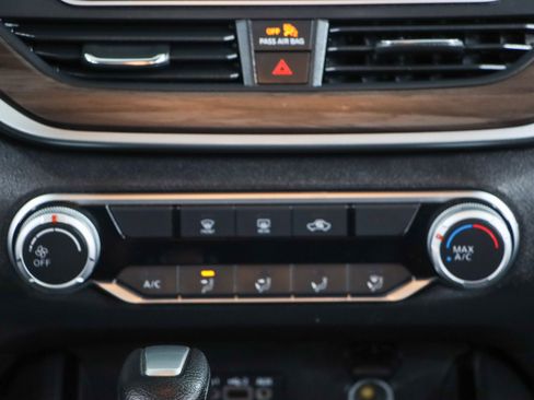 Used 2024 Nissan Altima 2.5 SV image 20