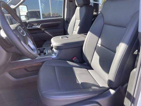Used 2026 GMC Sierra 3500 SLT w/ SLT Convenience Package AWD/4WD image 12