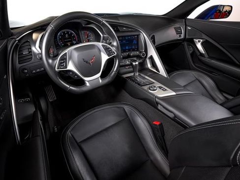 Used 2019 Chevrolet Corvette Stingray Coupe RWD image 24