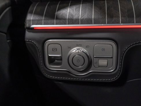 Used 2025 Mercedes-Benz Maybach GLS 600 4MATIC image 45