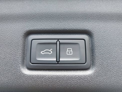 New 2027 Audi Q6 e-tron Premium AWD/4WD image 13