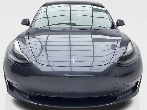 Used 2023 Tesla Model 3 Standard Range image 4