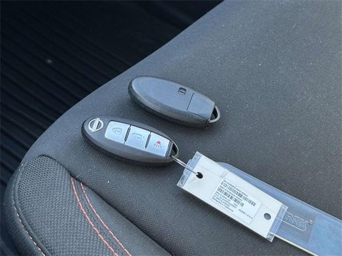 Used 2022 Nissan Frontier PRO-4X w/ Off-Road Protection Package image 3