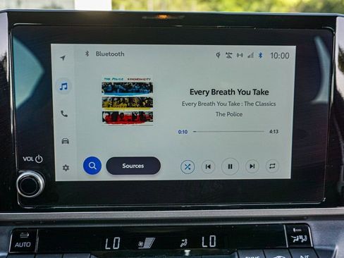 Used 2025 Toyota Camry SE image 32