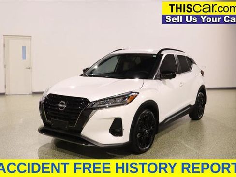 Used 2024 Nissan Kicks SR w/ SR Premium Package FWD image 4