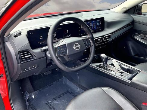 Used 2026 Nissan Sentra SR w/ SR Premium Package FWD image 17