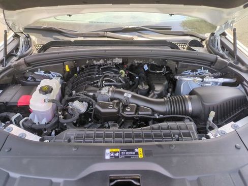 Certified 2023 Jeep Grand Cherokee Limited AWD/4WD image 25