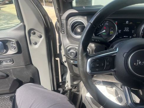 Used 2021 Jeep Wrangler Unlimited Sahara w/ Cold Weather Group image 28