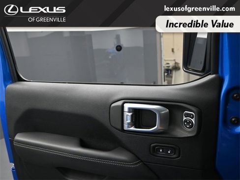 Used 2020 Jeep Gladiator Overland image 21