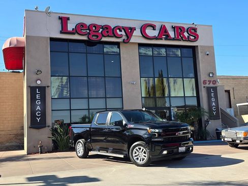 Used 2022 Chevrolet Silverado 1500 RST image 2