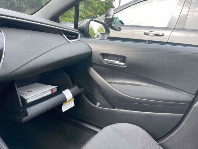 Certified 2026 Toyota Corolla SE w/ SE Package FWD image 36