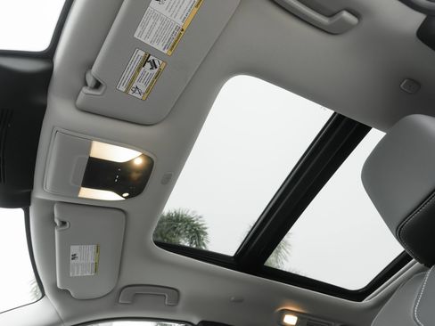 Certified 2026 INFINITI QX60 Luxe w/ Cargo Package FWD image 18