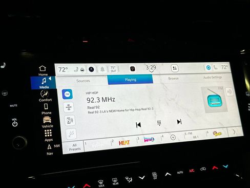 New 2026 Jeep Grand Cherokee Limited RWD image 17