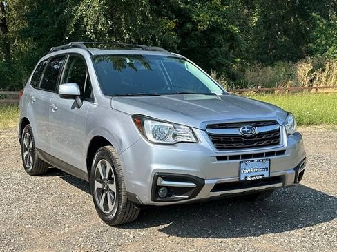 Used 2018 Subaru Forester 2.5i Premium AWD/4WD image 2