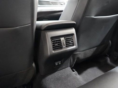 Used 2025 Toyota Camry SE image 30