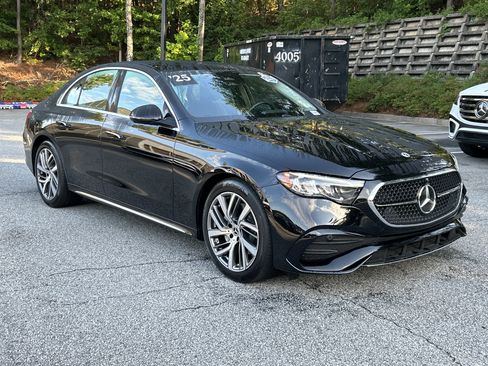 Certified 2025 Mercedes-Benz E 350 4MATIC Sedan image 4