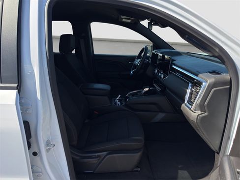Used 2025 GMC Canyon Elevation image 18