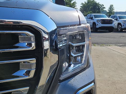 Used 2021 GMC Sierra 1500 SLT w/ X31 Off-Road Package AWD/4WD image 5