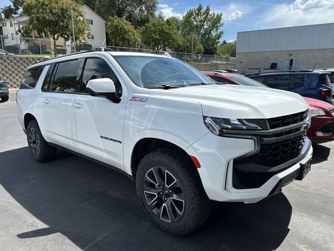 Used 2022 Chevrolet Suburban Z71 AWD/4WD image 2