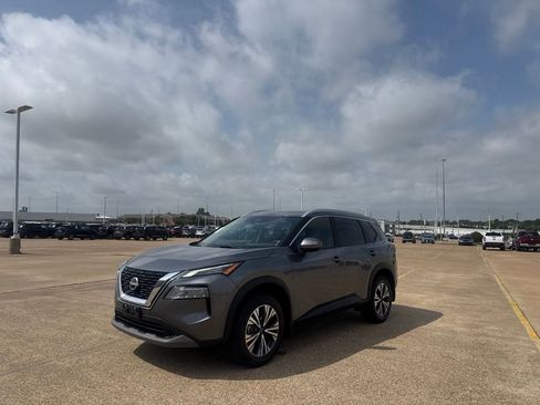 Certified 2023 Nissan Rogue SV w/ SV Premium B Package FWD image 9