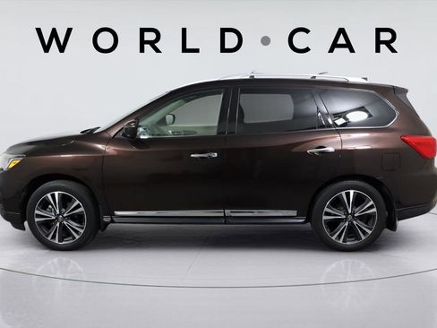 Used 2020 Nissan Pathfinder Platinum image 4