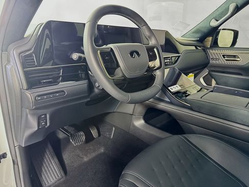 New 2026 INFINITI QX80 Autograph w/ Premium Cargo Package image 11