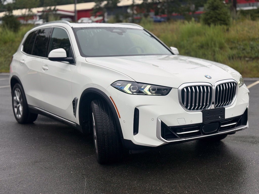 Certified 2025 BMW X5 xDrive40i w/ Premium Package AWD/4WD image 8
