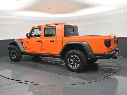 Used 2025 Jeep Gladiator Rubicon w/ Convenience Group AWD/4WD image 33