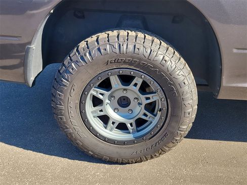 Used 2018 RAM 1500 Express image 5