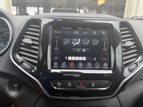 Used 2021 Jeep Cherokee Limited AWD/4WD image 24