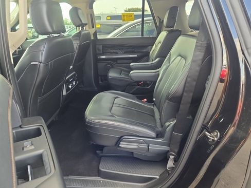 Used 2018 Ford Expedition Max Platinum image 7