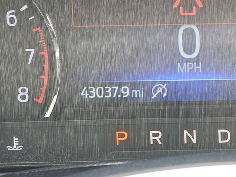 Used 2023 Ford Explorer XLT w/ Equipment Group 202A RWD image 17