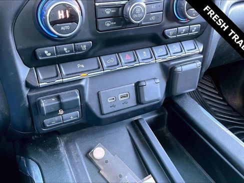 Used 2020 Chevrolet Silverado 2500 LTZ w/ LTZ Texas Edition image 16