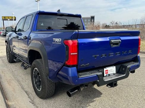 Certified 2024 Toyota Tacoma TRD Off-Road w/ TRD Off Road Premium Package AWD/4WD image 42