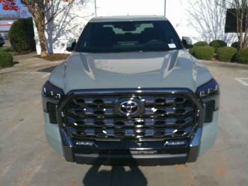Used 2024 Toyota Tundra Platinum image 3